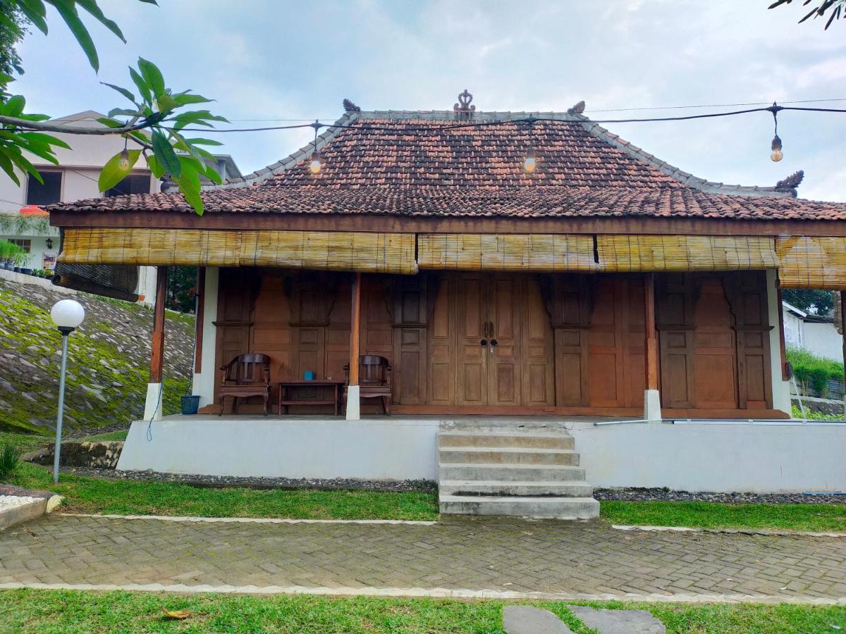 Joglo Kumpul Resort Cangkiran Exterior foto
