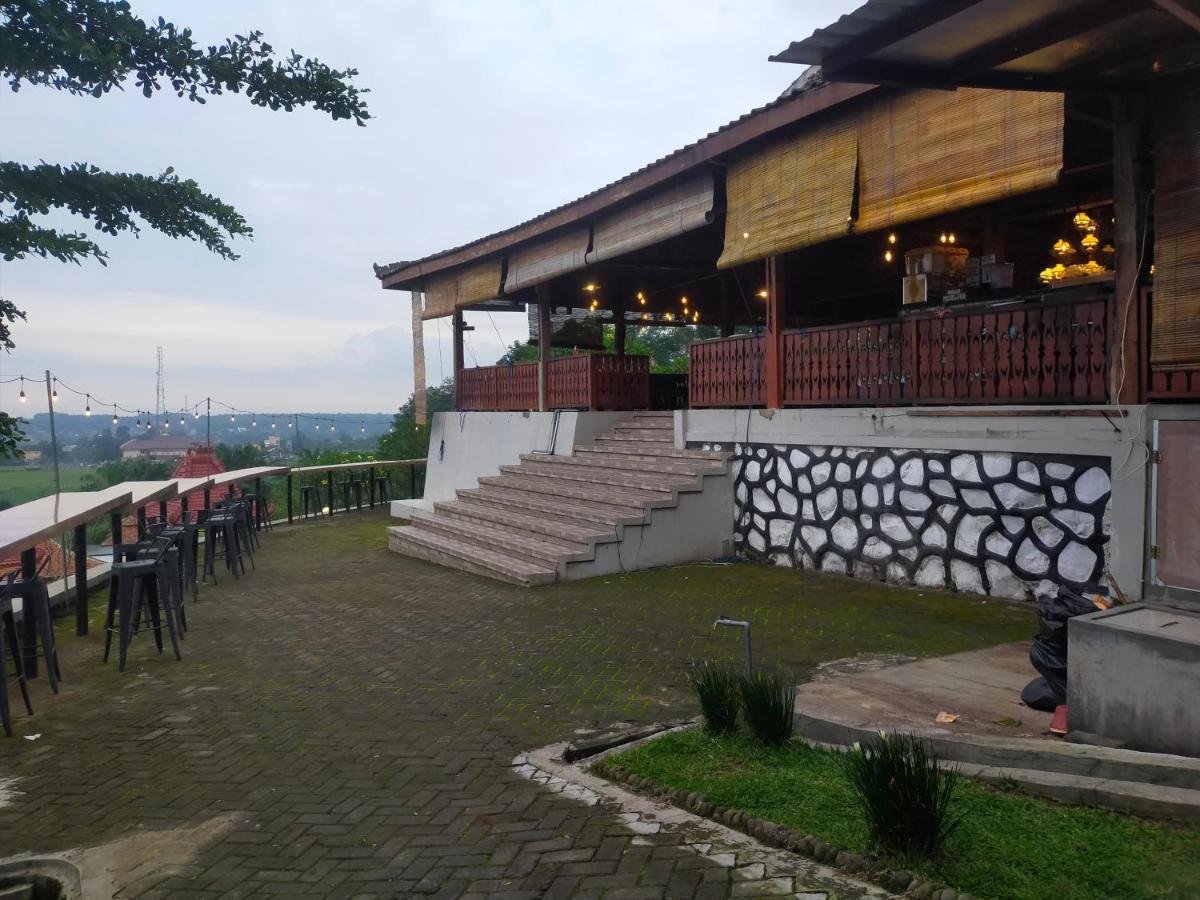 Joglo Kumpul Resort Cangkiran Exterior foto