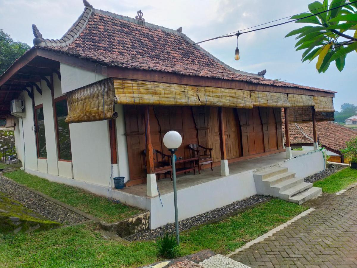 Joglo Kumpul Resort Cangkiran Exterior foto